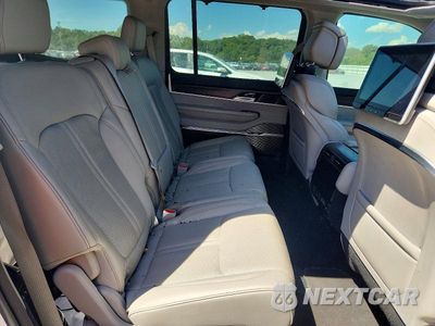 Zdjęcie 11 z 13 samochodu: 2023 JEEP GRAND WAGONEER SERIES I VIN:1C4SJVEJ3PS574112 - miniatura