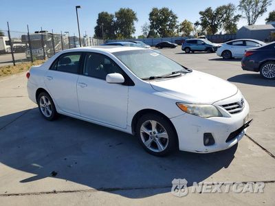 Czwarte zdjęcie samochodu z boku: 2013 TOYOTA COROLLA LE VIN:2T1BU4EE6DC983495 - miniatura