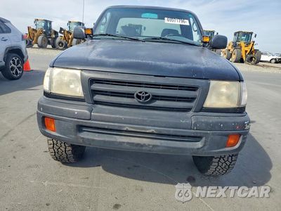Piąte zdjęcie samochodu w środku: 2000 TOYOTA TACOMA V6 VIN:4TAWN72N2YZ679687 - miniatura