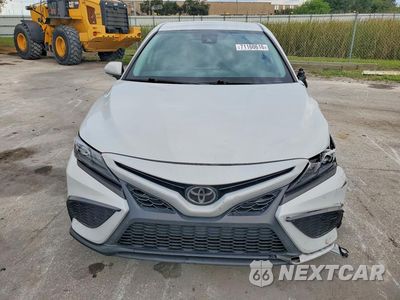 Piąte zdjęcie samochodu w środku: 2024 TOYOTA CAMRY SE VIN:4T1G11AK2RU249953 - miniatura