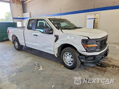 Czwarte zdjęcie samochodu z boku: 2025 FORD F150 XL VIN:1FTEX1KP2SKD16198 - miniatura