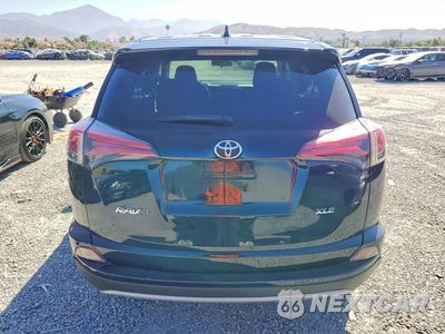 Zdjęcie 6 z 13 samochodu: 2018 TOYOTA RAV4 XLE VIN:JTMWFREV9JJ174033 - miniatura