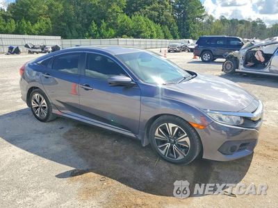 Czwarte zdjęcie samochodu z boku: 2017 HONDA CIVIC EX VIN:2HGFC1F38HH642726 - miniatura