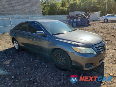 Czwarte zdjęcie samochodu z boku: 2010 TOYOTA CAMRY VIN:4T1BF3EK4AU022074 - miniatura