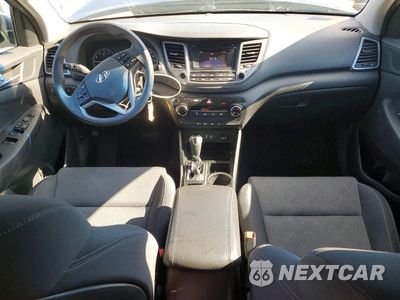 Zdjęcie 8 z 14 samochodu: 2017 HYUNDAI TUCSON SE VIN:KM8J33A44HU594848 - miniatura