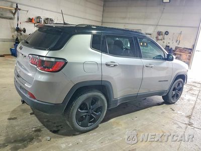 Trzecie zdjęcie samochodu z tyłu: 2018 JEEP COMPASS LATITUDE VIN:3C4NJDBB6JT304351 - miniatura