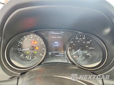 Zdjęcie 9 z 12 samochodu: 2017 NISSAN ROGUE SPORT SV VIN:JN1BJ1CRXHW110779 - miniatura