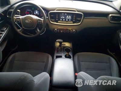 Zdjęcie 8 z 13 samochodu: 2019 KIA SORENTO LX VIN:5XYPG4A33KG506154 - miniatura