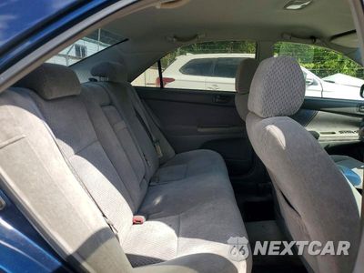 Zdjęcie 10 z 12 samochodu: 2004 TOYOTA CAMRY LE VIN:4T1BE32K04U283391 - miniatura