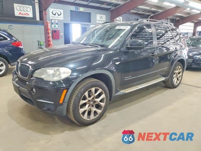 2012 BMW X5 XDRIVE35I 5UXZV4C54CL750638 - główne zdjęcie licytacji z USA - miniatura