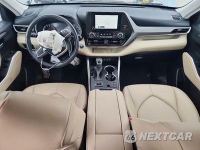 Zdjęcie 8 z 13 samochodu: 2023 TOYOTA HIGHLANDER XLE VIN:5TDKDRBH5PS000460 - miniatura