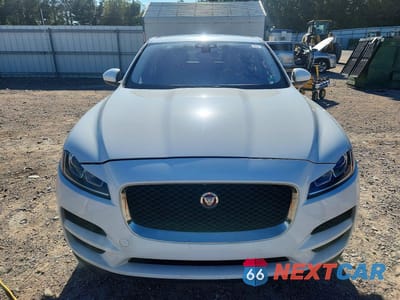 Piąte zdjęcie samochodu w środku: 2018 JAGUAR F-PACE PREMIUM VIN:SADCJ2GX7JA237108 - miniatura
