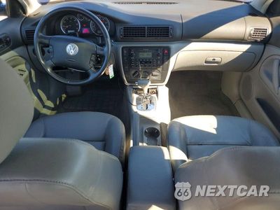 Zdjęcie 8 z 12 samochodu: 2004 VOLKSWAGEN PASSAT GLS VIN:WVWVD63B34E137307 - miniatura