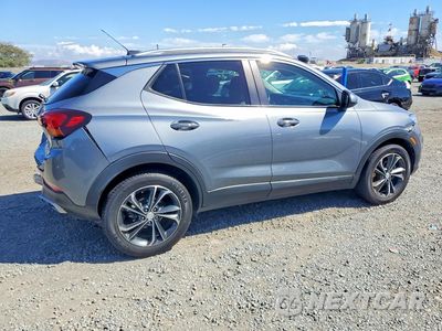 Trzecie zdjęcie samochodu z tyłu: 2021 BUICK ENCORE GX SELECT VIN:KL4MMDSLXMB153302 - miniatura