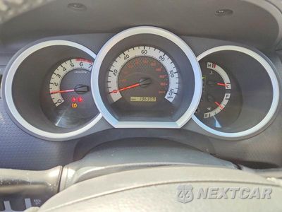 Zdjęcie 9 z 12 samochodu: 2014 TOYOTA TACOMA V6 VIN:3TMLU4EN4EM138903 - miniatura
