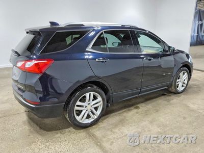 Trzecie zdjęcie samochodu z tyłu: 2020 CHEVROLET EQUINOX PREMIER VIN:2GNAXYEX0L6199476 - miniatura