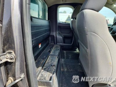 Zdjęcie 10 z 12 samochodu: 2017 TOYOTA TACOMA SR VIN:5TFSX5EN7HX048457 - miniatura