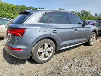 Trzecie zdjęcie samochodu z tyłu: 2018 AUDI Q5 PREMIUM VIN:WA1ANAFY7J2017113 - miniatura