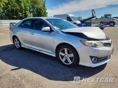 Czwarte zdjęcie samochodu z boku: 2014 TOYOTA CAMRY SE VIN:4T1BF1FK4EU807252 - miniatura