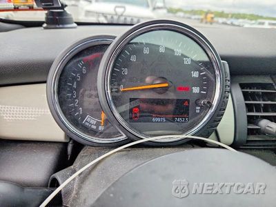 Zdjęcie 9 z 13 samochodu: 2017 MINI COOPER VIN:WMWXP5C36H2D71368 - miniatura