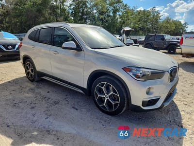 Czwarte zdjęcie samochodu z boku: 2019 BMW X1 SDRIVE28I VIN:WBXHU7C52K3H45072 - miniatura