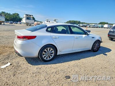 Trzecie zdjęcie samochodu z tyłu: 2018 KIA OPTIMA LX VIN:5XXGT4L36JG253276 - miniatura