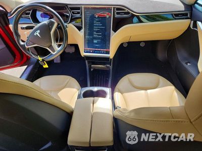 Zdjęcie 8 z 13 samochodu: 2015 TESLA MODEL S 85D VIN:5YJSA1H28FFP78655 - miniatura