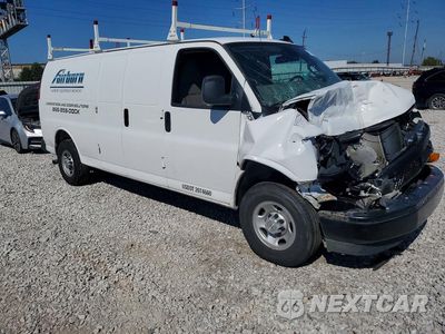 Czwarte zdjęcie samochodu z boku: 2025 CHEVROLET EXPRESS G2500 VIN:1GCWGBF77S1255585 - miniatura