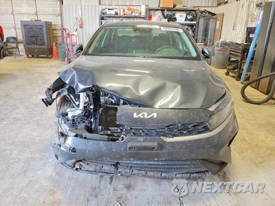 Piąte zdjęcie samochodu w środku: 2024 KIA FORTE LXS VIN:3KPF24AD2RE828276 - miniatura