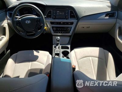 Zdjęcie 8 z 13 samochodu: 2017 HYUNDAI SONATA SE VIN:5NPE24AF3HH591806 - miniatura