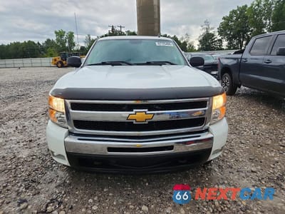 Piąte zdjęcie samochodu w środku: 2009 CHEVROLET SILVERADO K1500 LT VIN:3GCEK23339G184506 - miniatura
