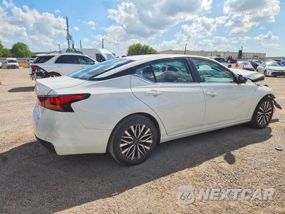 Trzecie zdjęcie samochodu z tyłu: 2026 NISSAN ALTIMA SV VIN:1N4BL4DV0TN317495 - miniatura