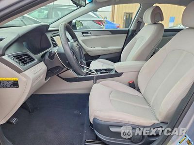 Zdjęcie 7 z 12 samochodu: 2017 HYUNDAI SONATA ECO VIN:5NPE24AAXHH457198 - miniatura
