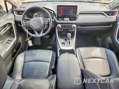 Zdjęcie 8 z 14 samochodu: 2021 TOYOTA RAV4 XLE PREMIUM VIN:JTMA1RFV1MJ039771 - miniatura