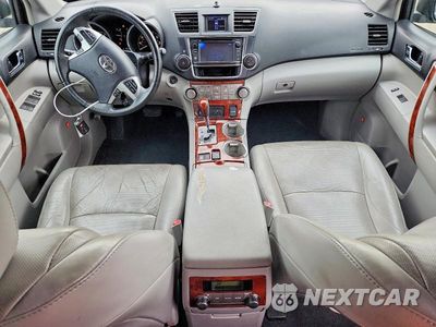Zdjęcie 8 z 13 samochodu: 2013 TOYOTA HIGHLANDER LIMITED VIN:5TDDK3EH6DS179238 - miniatura