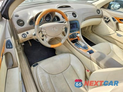 Zdjęcie 8 z 12 samochodu: 2005 MERCEDES-BENZ SL 500 VIN:WDBSK75FX5F089829 - miniatura