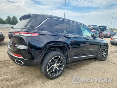 Trzecie zdjęcie samochodu z tyłu: 2022 JEEP GRAND CHEROKEE SUMMIT 4XE VIN:1C4RJYE65N8760045 - miniatura