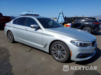 Czwarte zdjęcie samochodu z boku: 2019 BMW 530E VIN:WBAJA9C58KB399581 - miniatura