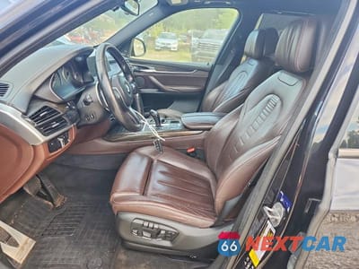 Zdjęcie 7 z 12 samochodu: 2016 BMW X5 XDRIVE50I VIN:5UXKR6C54G0J80424 - miniatura
