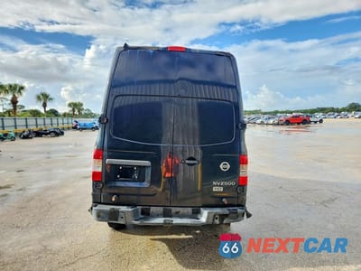 Zdjęcie 6 z 13 samochodu: 2016 NISSAN NV 2500 HD SV VIN:1N6BF0LY0GN810831 - miniatura