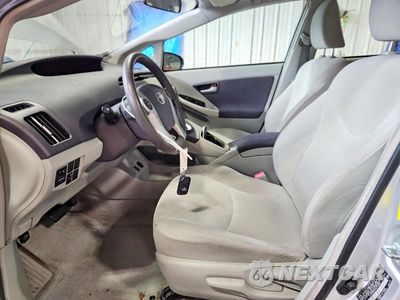 Zdjęcie 7 z 13 samochodu: 2010 TOYOTA PRIUS III VIN:JTDKN3DU7A5179666 - miniatura