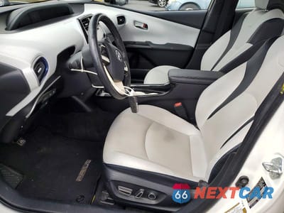 Zdjęcie 7 z 12 samochodu: 2016 TOYOTA PRIUS FOUR TOURING VIN:JTDKARFU8G3006917 - miniatura