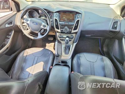 Zdjęcie 8 z 12 samochodu: 2012 FORD FOCUS SEL VIN:1FAHP3H23CL352715 - miniatura