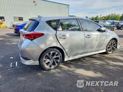 Trzecie zdjęcie samochodu z tyłu: 2018 TOYOTA COROLLA IM BASE VIN:JTNKARJE0JJ572567 - miniatura