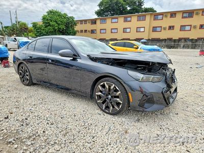 Czwarte zdjęcie samochodu z boku: 2024 BMW 530 I VIN:WBA43FJ00RCP81203 - miniatura