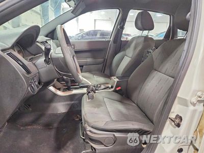 Zdjęcie 7 z 12 samochodu: 2010 FORD FOCUS SE VIN:1FAHP3FN6AW169320 - miniatura