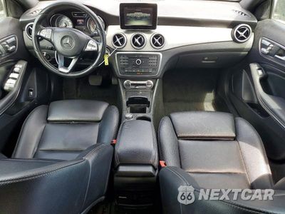 Zdjęcie 8 z 13 samochodu: 2016 MERCEDES-BENZ GLA 250 VIN:WDCTG4EB5GJ210506 - miniatura
