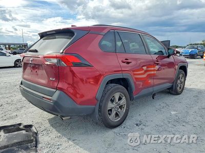 Trzecie zdjęcie samochodu z tyłu: 2024 TOYOTA RAV4 XLE VIN:2T3W1RFV5RW330983 - miniatura