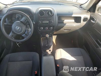 Zdjęcie 8 z 12 samochodu: 2014 JEEP PATRIOT SPORT VIN:1C4NJPBB9ED662637 - miniatura