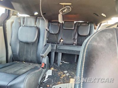 Zdjęcie 10 z 13 samochodu: 2019 DODGE GRAND CARAVAN SXT VIN:2C4RDGCG0KR771158 - miniatura